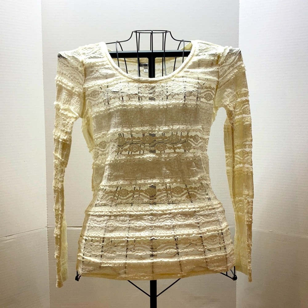 Express cream lace top long sleeve large